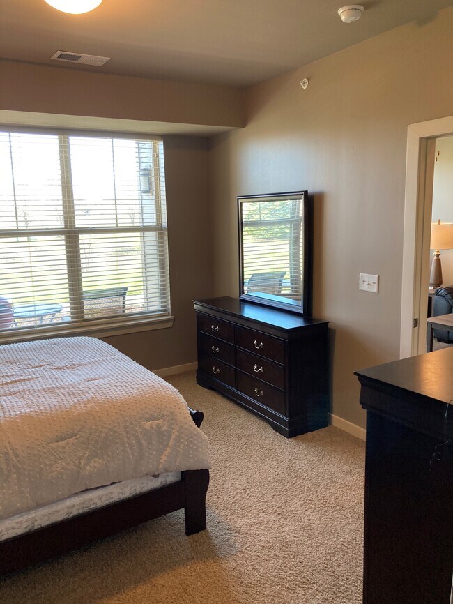 Bedroom - 11975 S 73rd Ct
