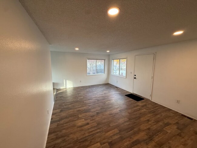 Foto del edificio - 1710 6th St