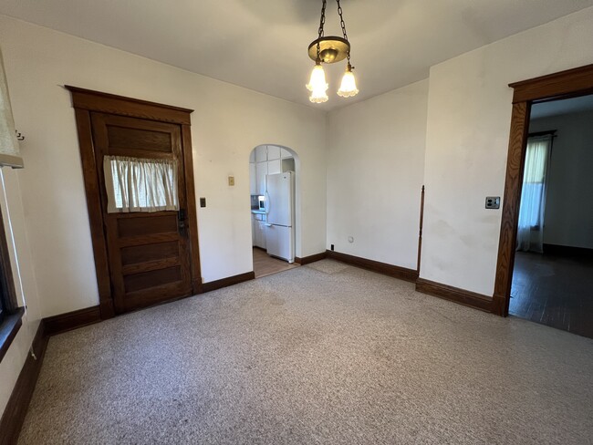 Bonus Room - 2611 Brady St