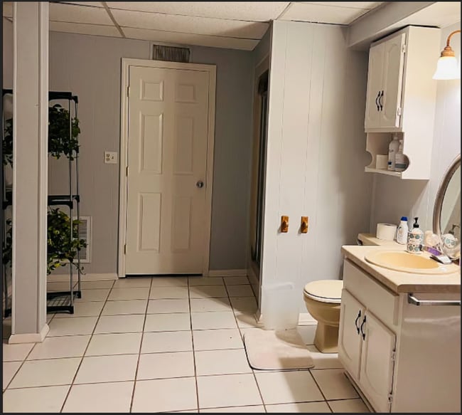 Foto del edificio - 122 Tucker Dr