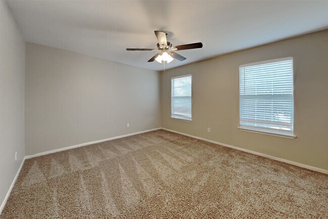 Foto del edificio - 7906 Buffalo View Ln