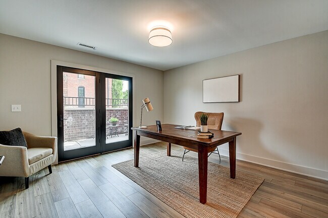 first floor bed/office (unfurnished) - 721 E 16th St