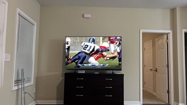 Building Photo - 376 Washington Dr