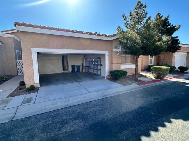 Building Photo - 9044 Kimo St