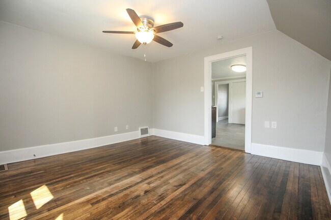 Foto del edificio - 1446 S 56th St