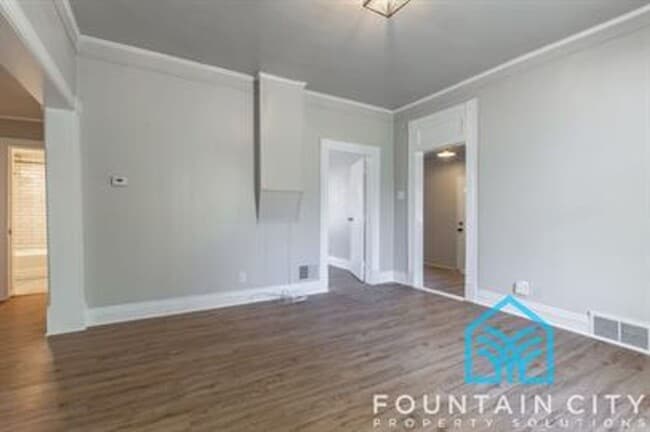 Building Photo - 205 Ferrel St
