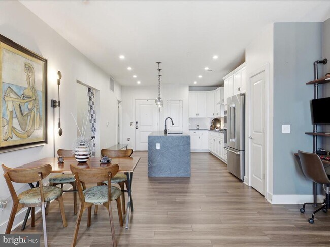 Building Photo - 100 St Ives Pl