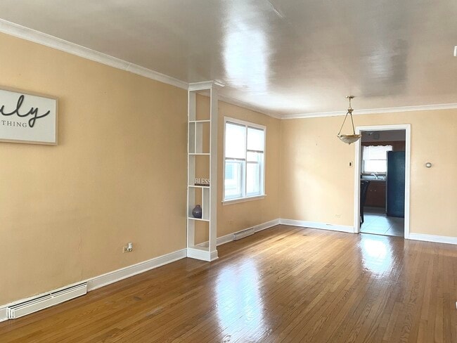 Building Photo - 3938 W 84th St