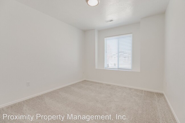 Foto del edificio - 3 br, 2.5 bath House - 862 W. Woodpine Street