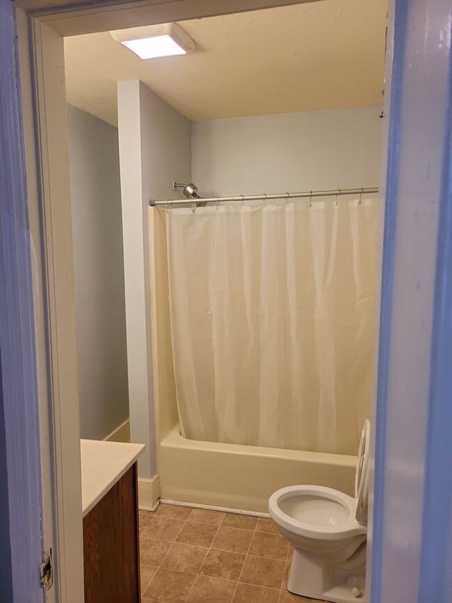 Foto del edificio - Large 4 bed 2 bath home near VSU