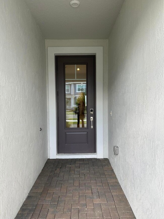 Foto del edificio - 14417 Ellison Dr