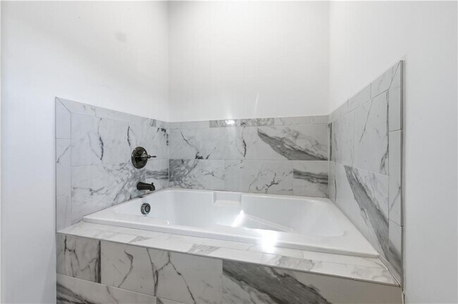 Foto del edificio - 85 Allie Lp