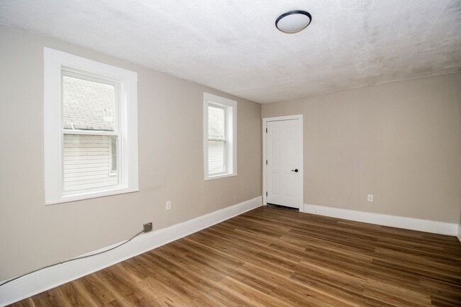 Foto del edificio - 2947 E 57th St