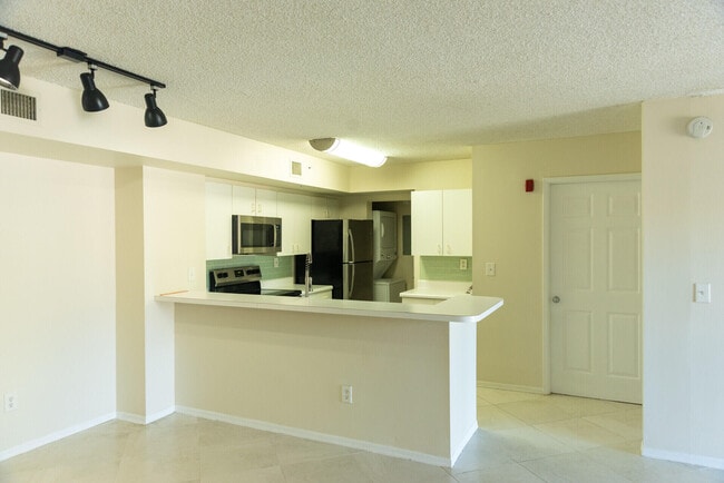 Building Photo - 2600 S University Dr