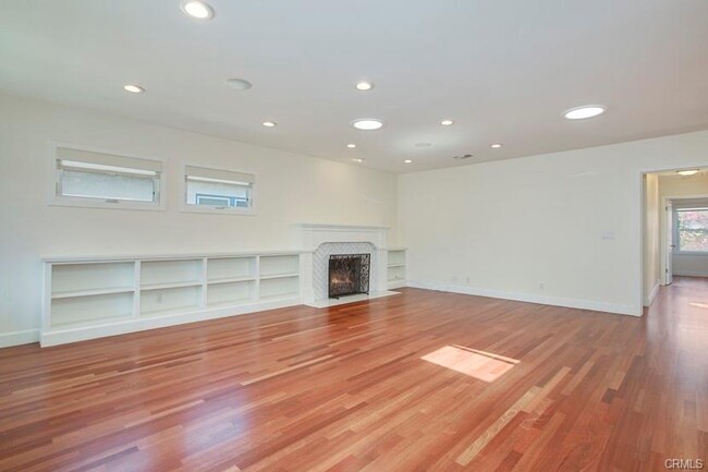 Foto del edificio - 22712 Kathryn Ave