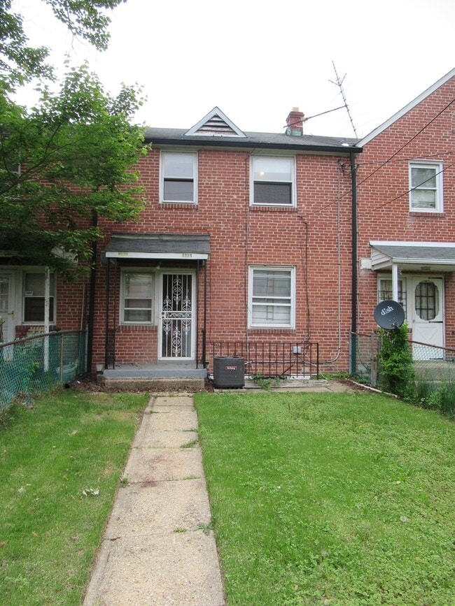 Foto del edificio - Charming 3 Bedroom/1 Bathroom Townhome with Finished Basement in New Northwood, MD!