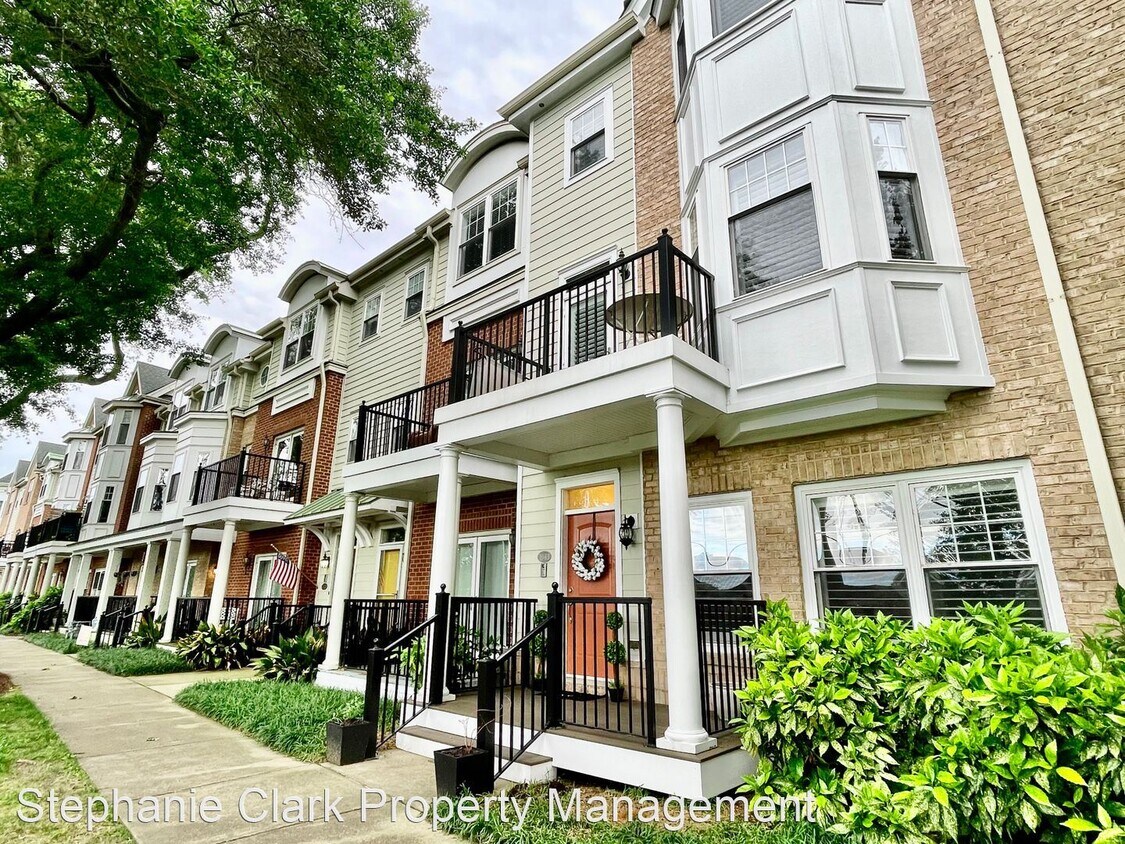 3 br, 3.5 bath House 1043 Bolling Avenue House Rental in Norfolk