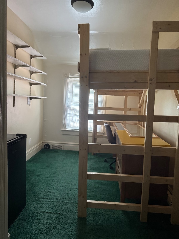 Building Photo - 533 Elizabeth St