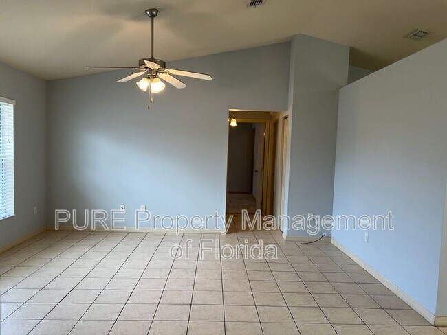 Foto del edificio - 52 Juniper Loop Pl