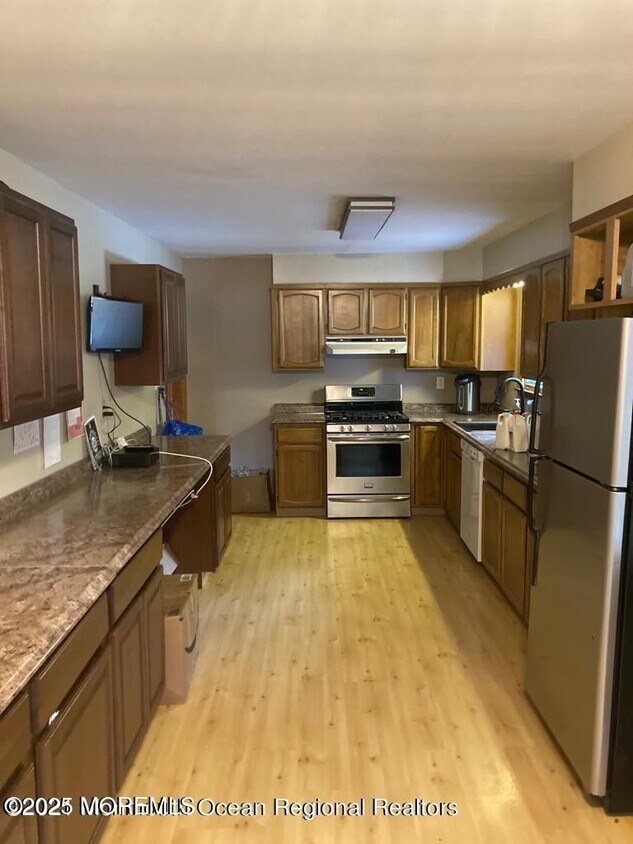 Foto del edificio - 2 Lloyd Pl