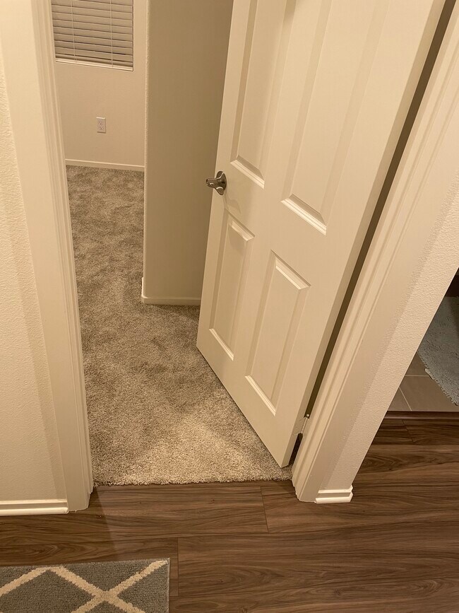 Habitación en alquiler - 969 W Jasmine Way