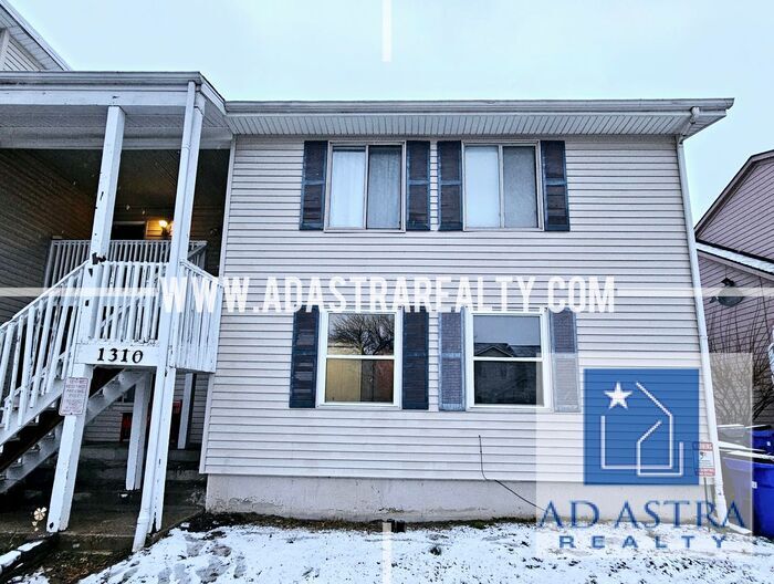 Foto principal - Updated 3 Bedroom 1 Bathroom Apartment in ...