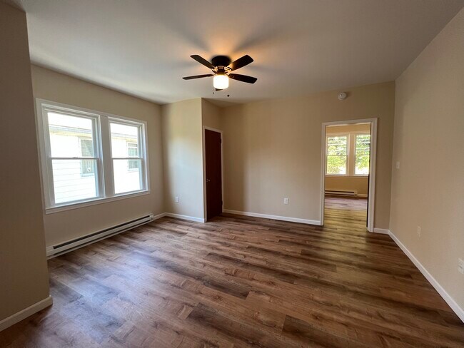 Sala de estar - 3007 S Main St