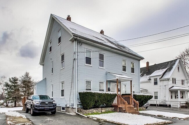Building Photo - 16 Carlmark St