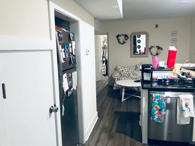 Foto del edificio - 2844 W Stiles St