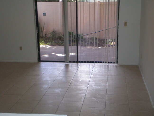 Building Photo - 5866 Windhover Dr