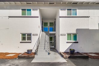 Building Photo - 8650 Hurlbut St