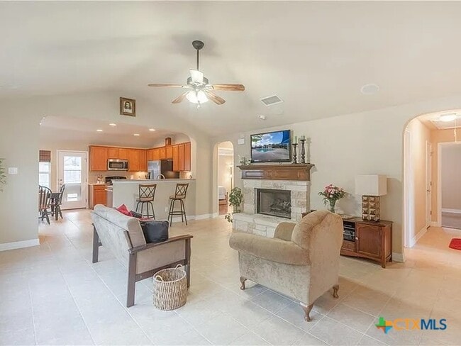 Building Photo - 130 Mystic Hollow