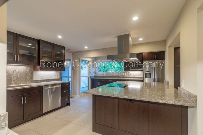 Foto del edificio - 16 Sunbrook Rd