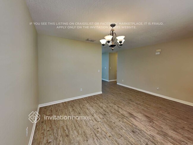 Foto del edificio - 1639 Algonkin Loop