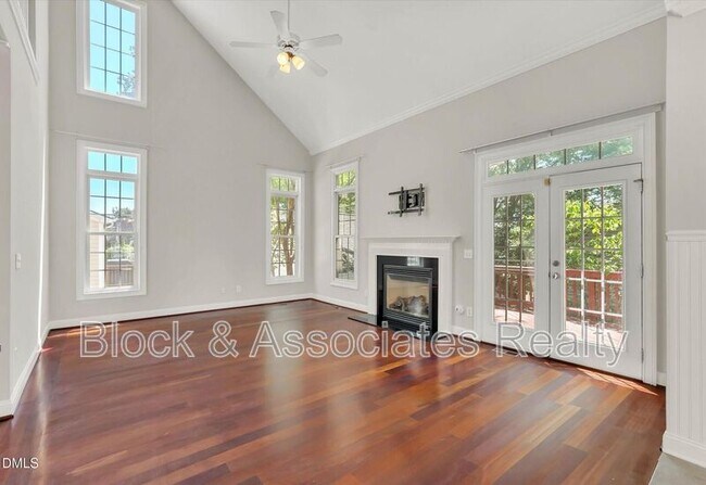 Building Photo - 109 Old Savannah Dr