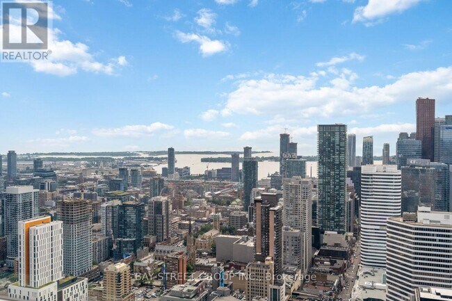 Photo du bâtiment - 386 Yonge St