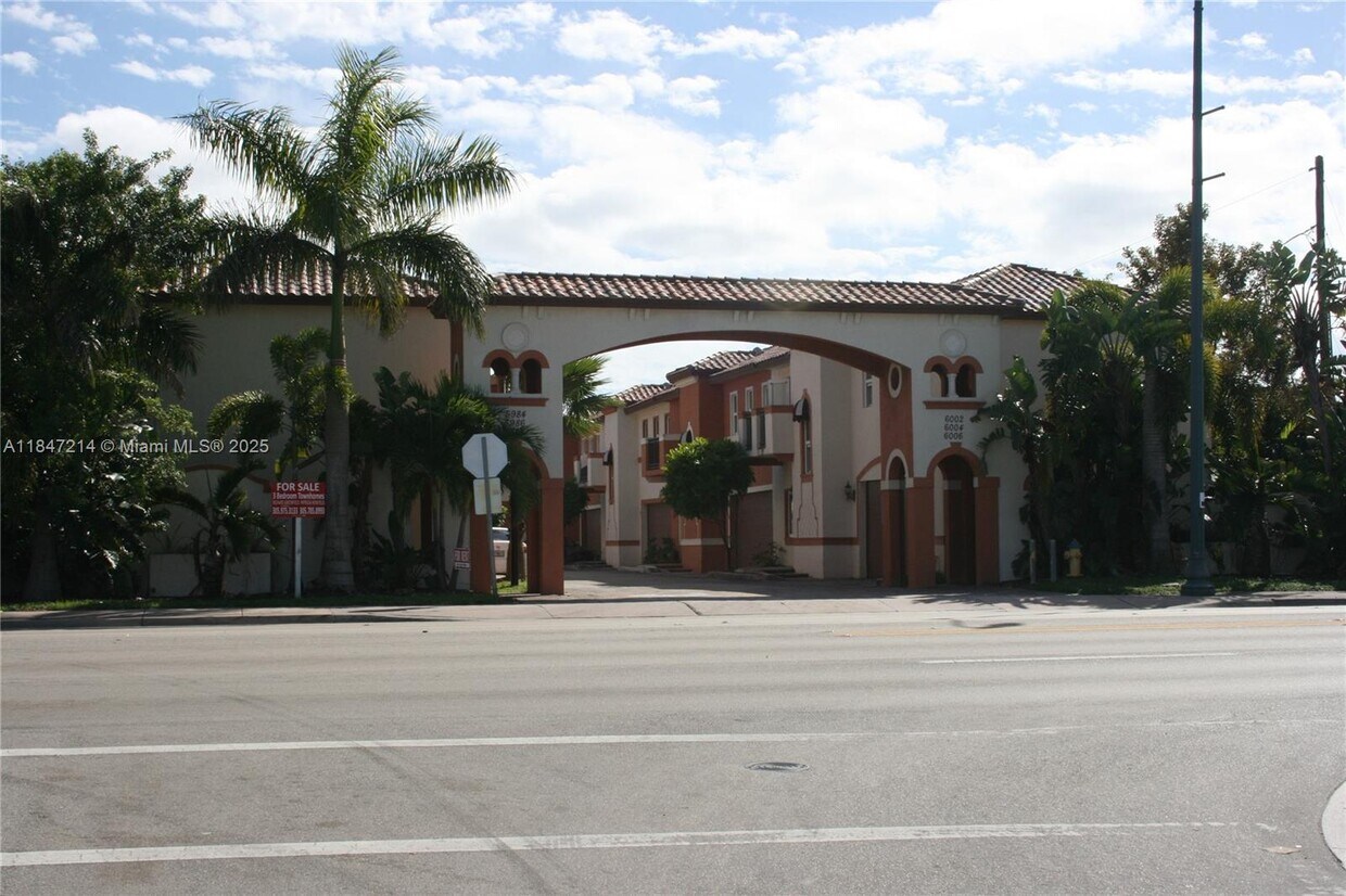 Building Photo - 6006 SW 8th St
