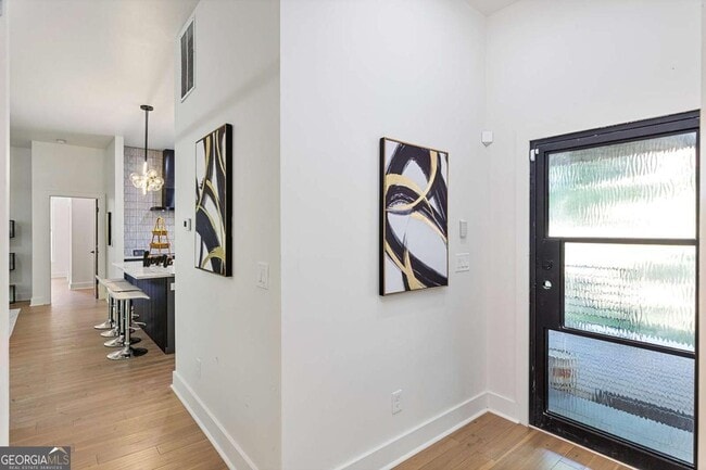 Building Photo - 977 Fleetwood Cir SW