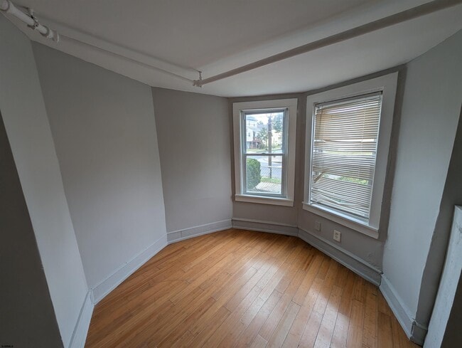 Building Photo - 600 N Michigan Ave