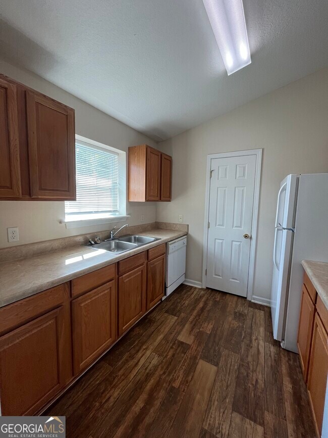 Building Photo - 414 Lawnwood Ct
