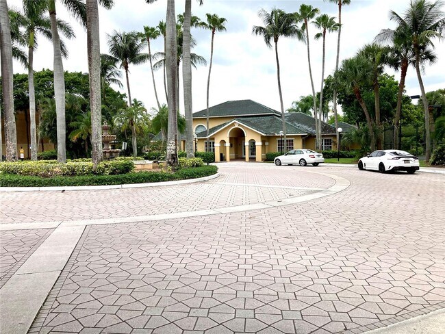 Foto del edificio - 3985 W McNab Rd