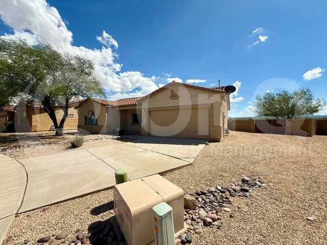 Building Photo - 6780 S Via Molino De Viento