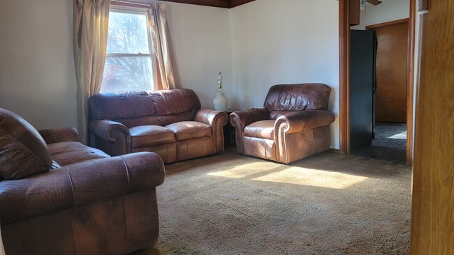 Living room - 3628 Reynolds Rd