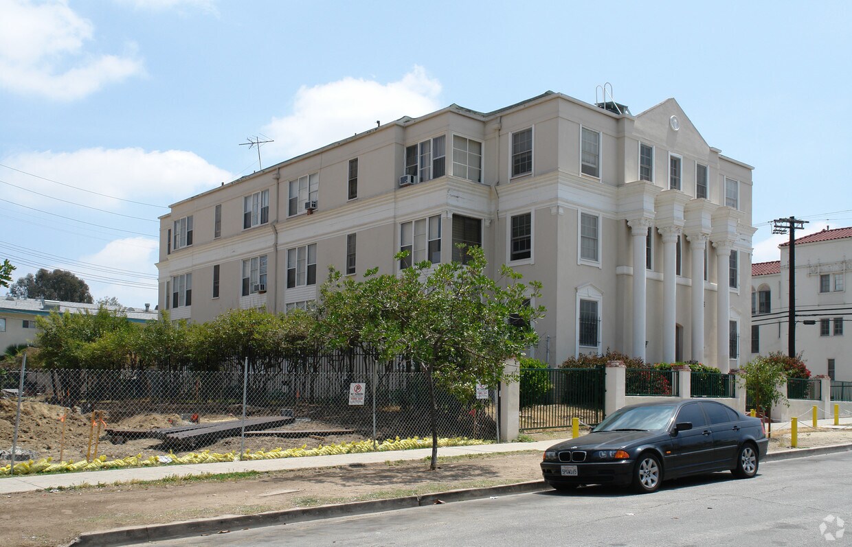 Foto del edificio - 938 S Hobart Blvd