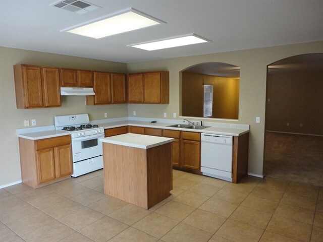 109 Spring Branch Loop, Kyle, TX 78640 | Apartments.com