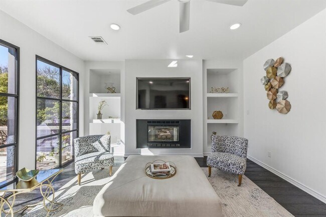 Foto del edificio - 6405 Aden Ln