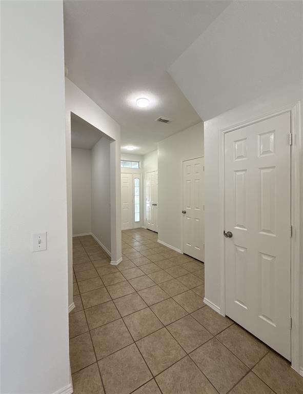 Building Photo - 2243 Walnut Fair Ln