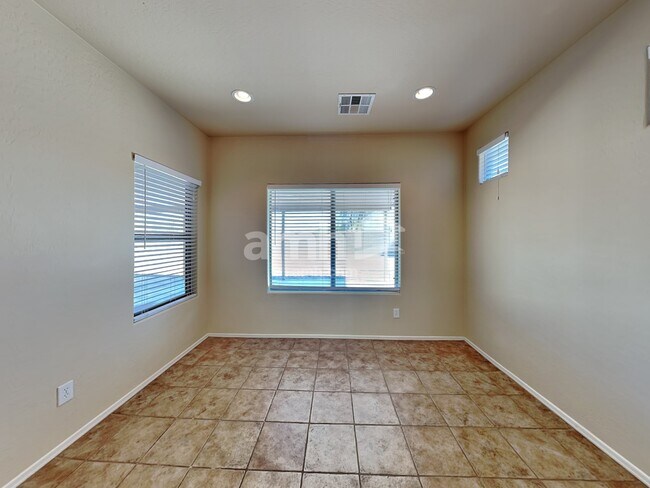 Building Photo - 683 S 221st Dr