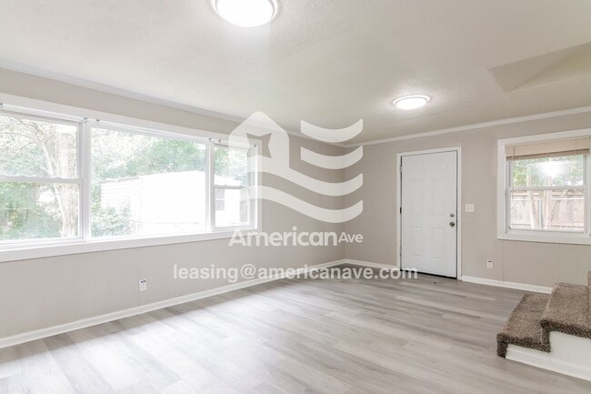 Building Photo - 2920 Pecan St