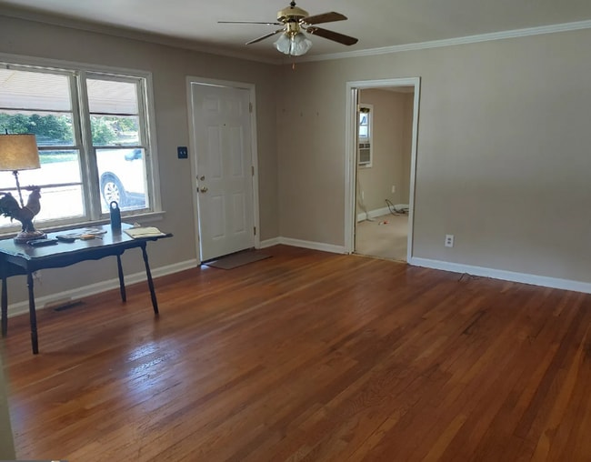 Building Photo - Spacious 4BR and 2Bath Single Story Home